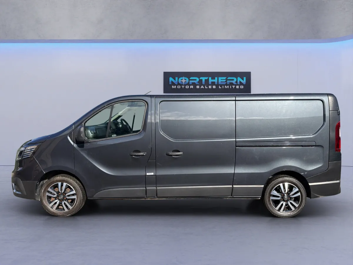 2023 Renault Trafic Sport Plus Lwb - Image 4