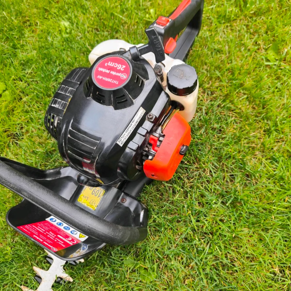 Hedge trimmer - Image 3
