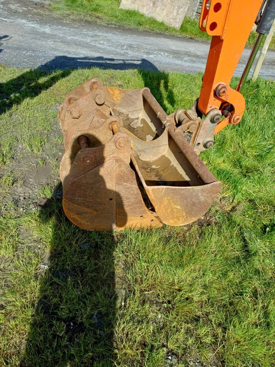 Hitachi 29u-3 - Image 4