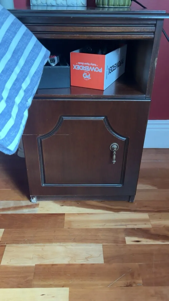 Bedroom furniture - Image 4