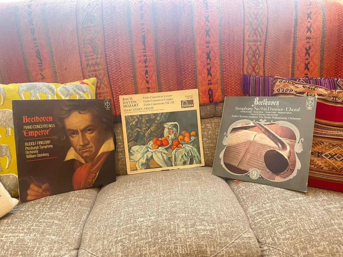 SELECTION OF CLASSICAL VINYL  ALBUMS