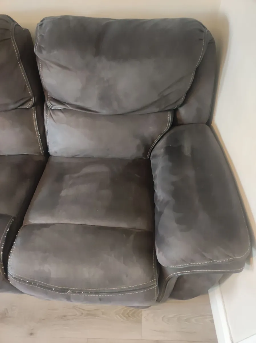 Recliner Couch - Image 2