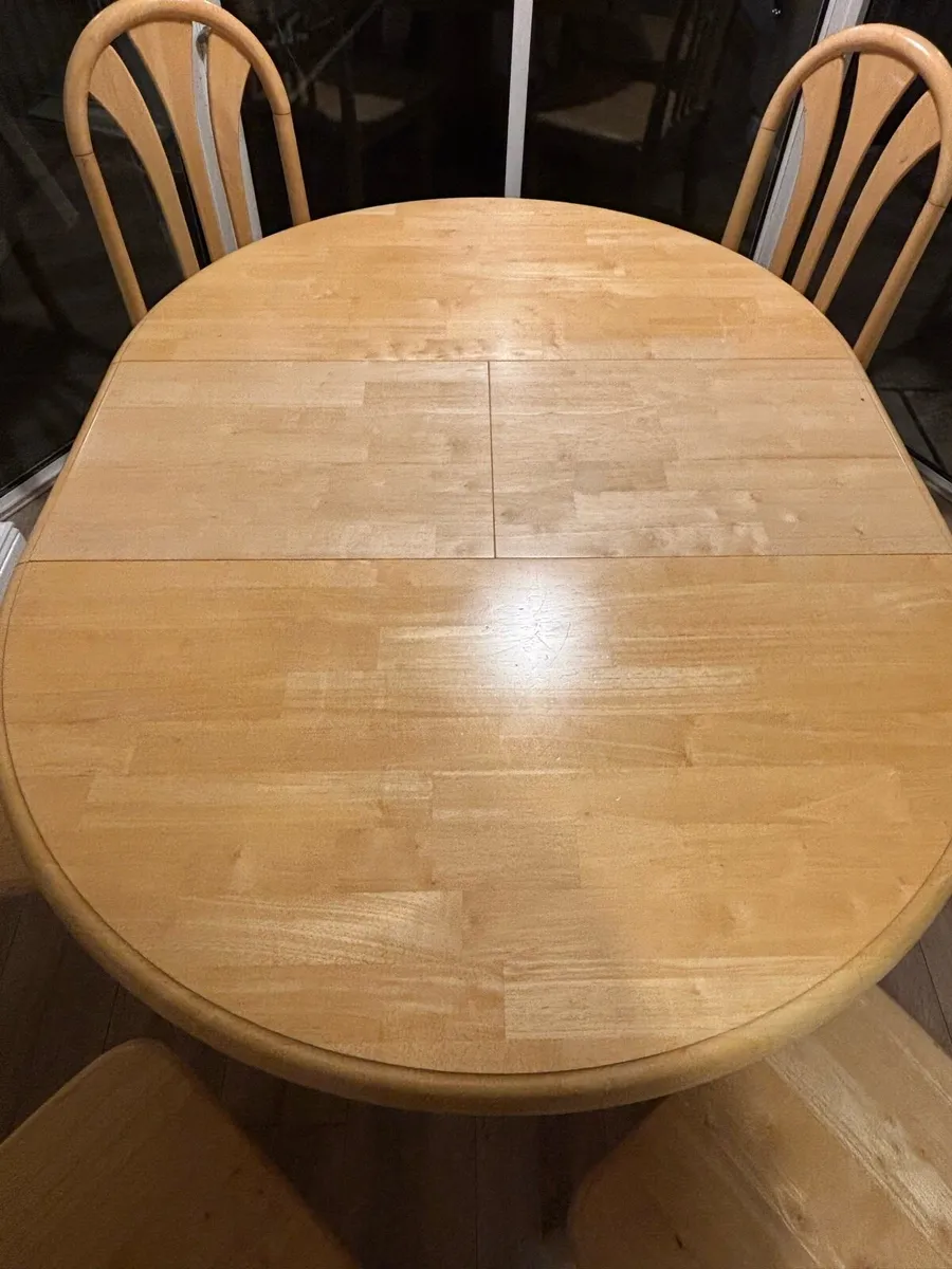 Table & Chairs - Image 4