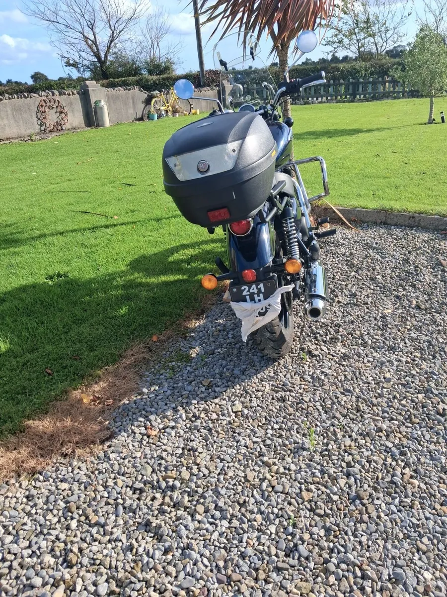 ROYAL ENFIELD Meteor 350cc Motorbike - Image 3