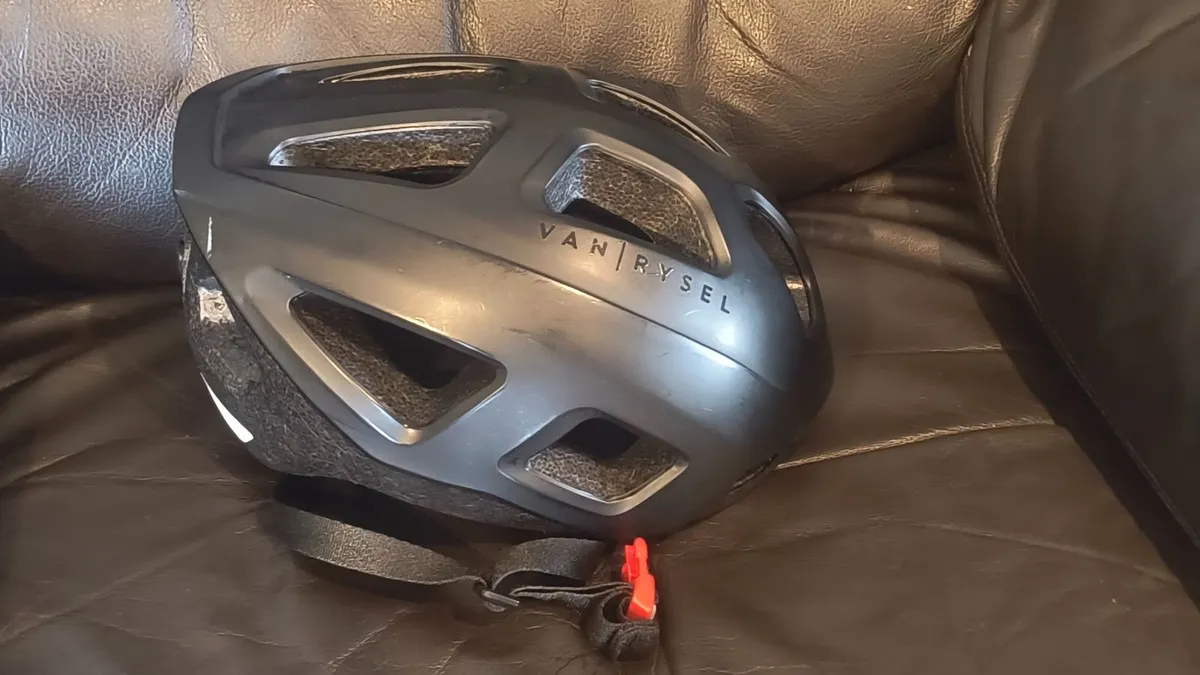 Road Cycling Helmet VAN RYSEL - Image 3