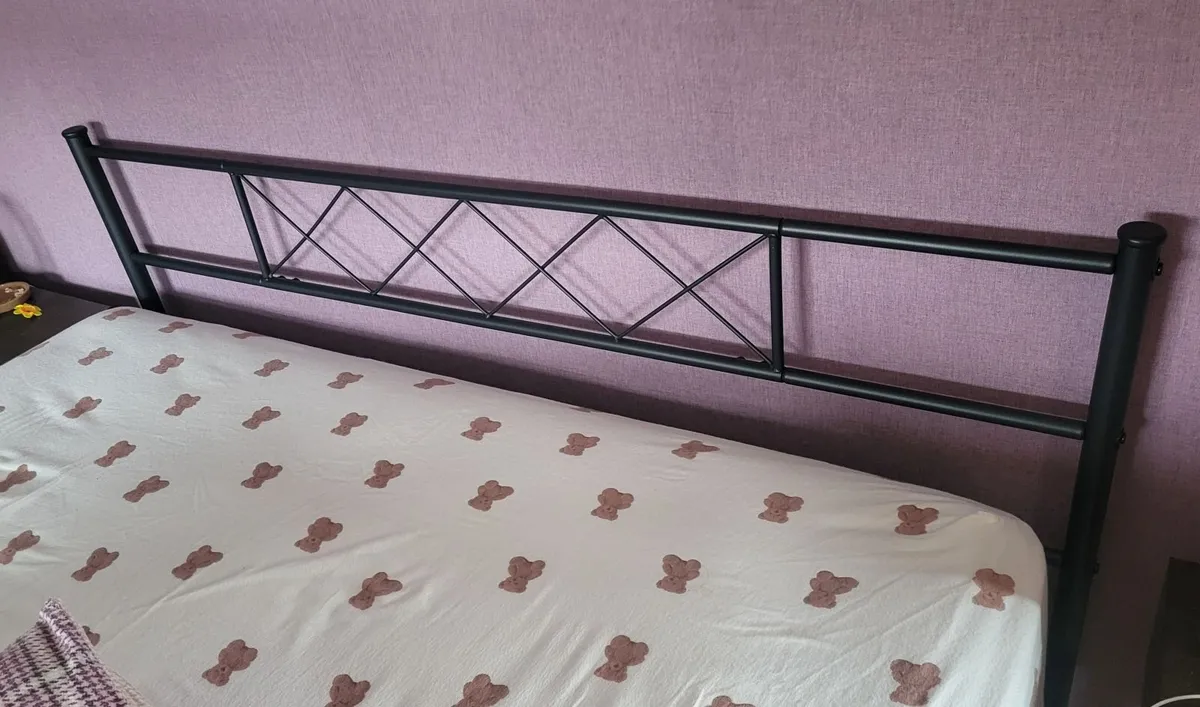 King size metal bed frame - Image 2
