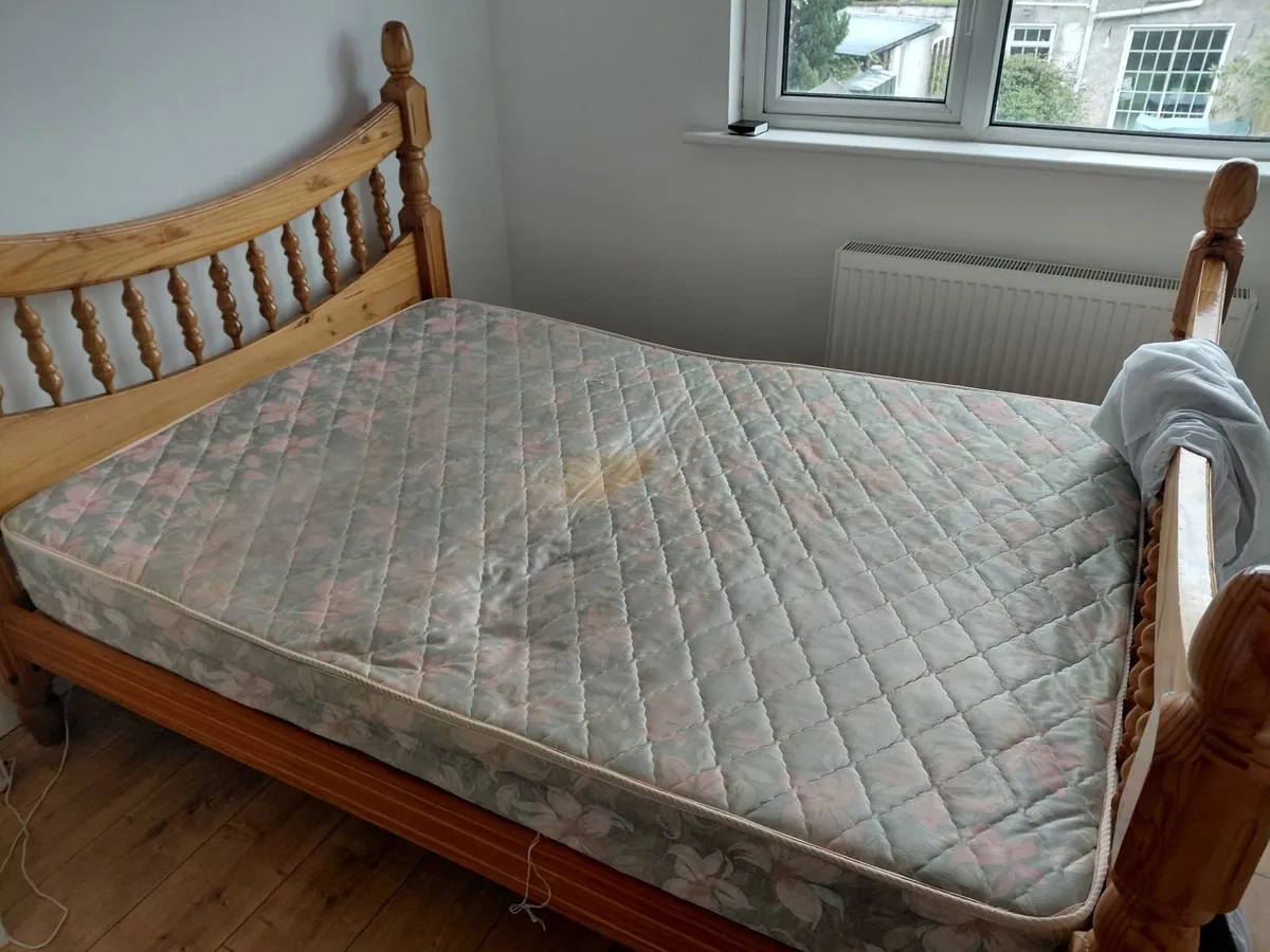 Double bed - Image 2