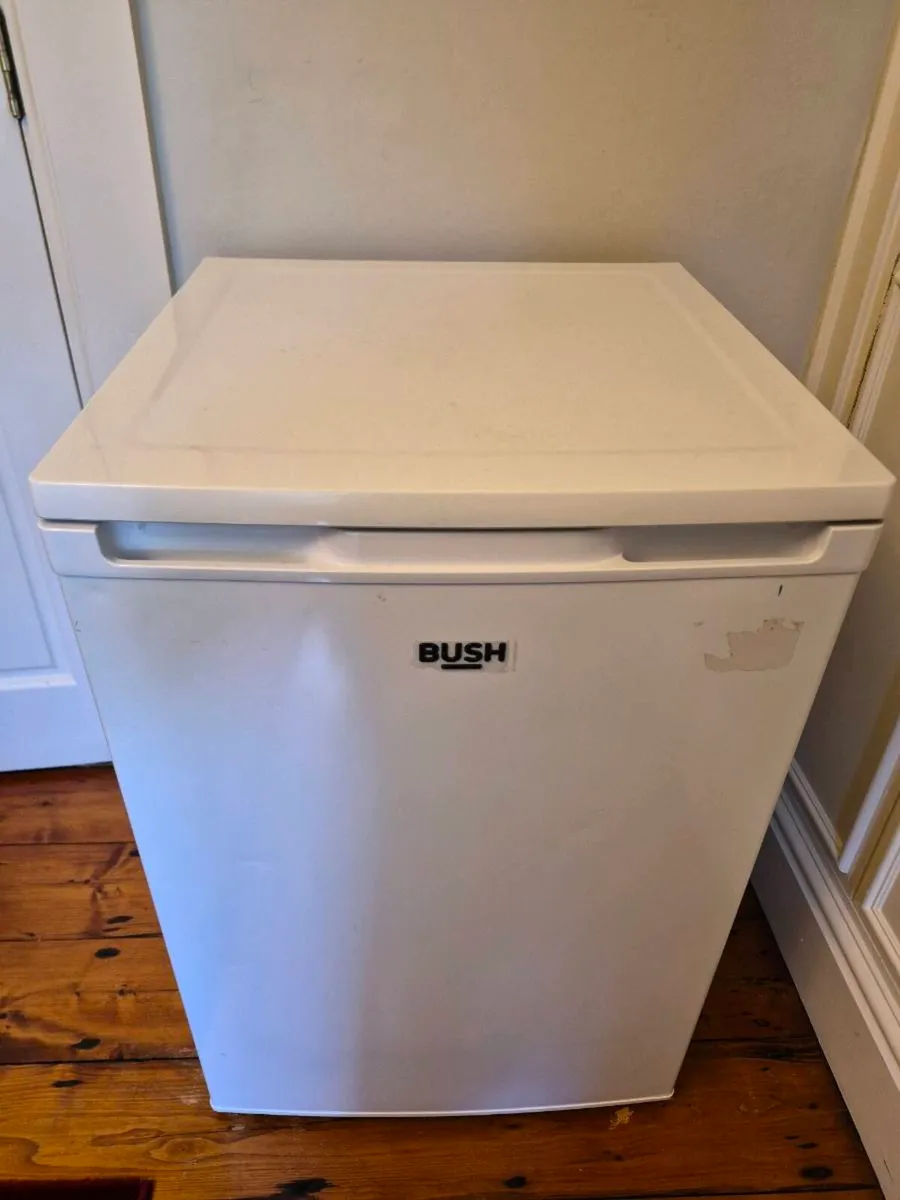 Under counter freezer - Image 3