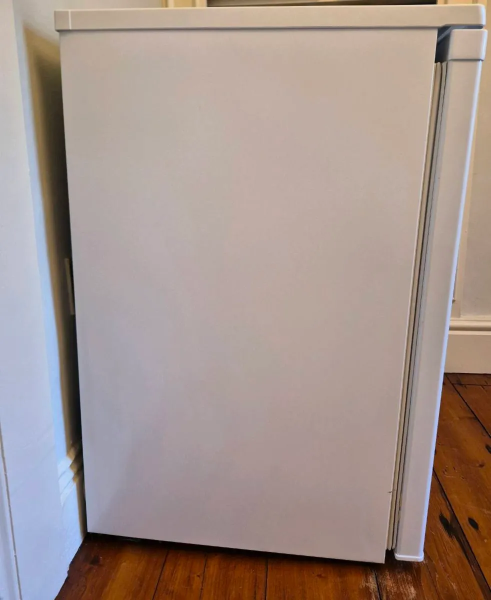 Under counter freezer - Image 4