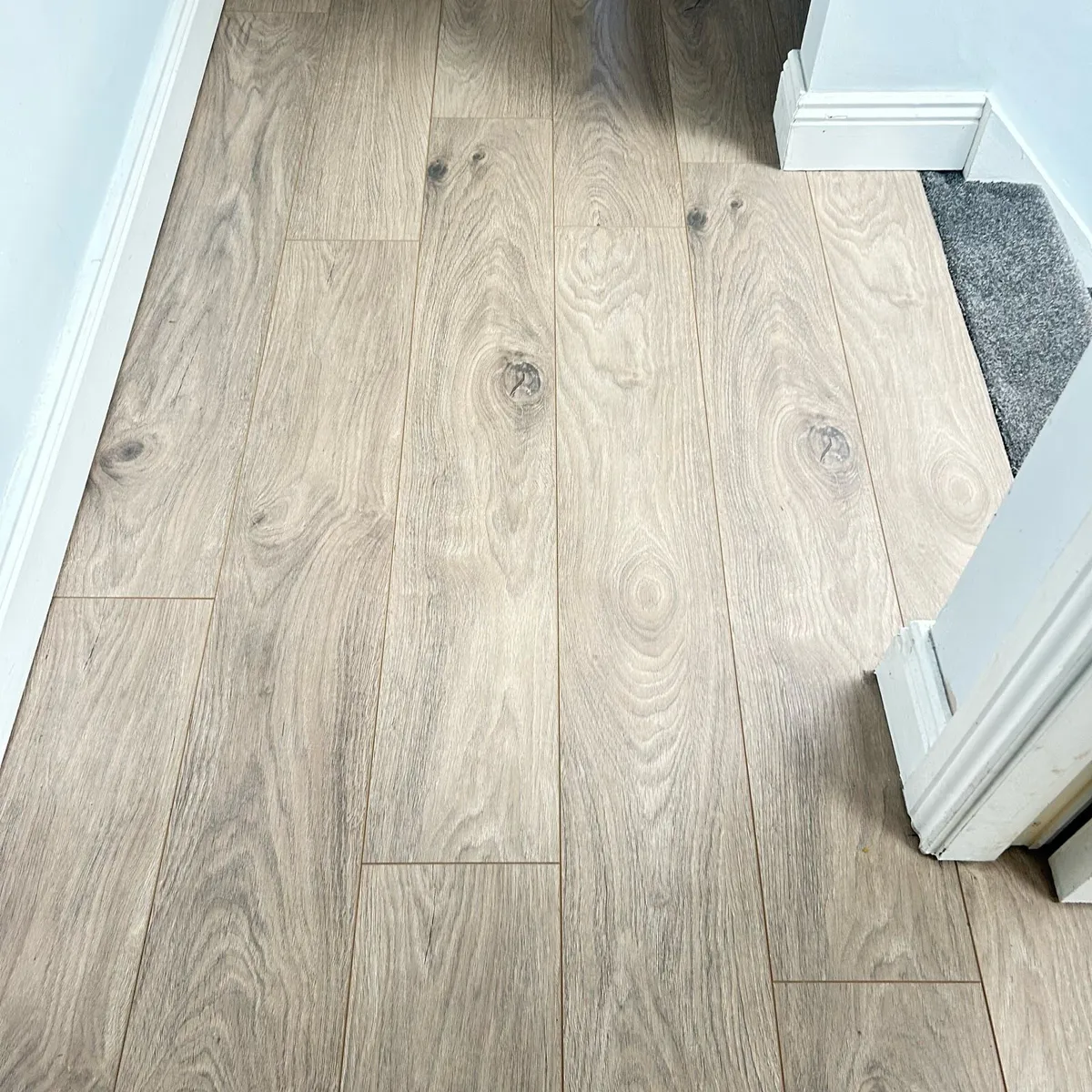 Laminate flooring - Image 3