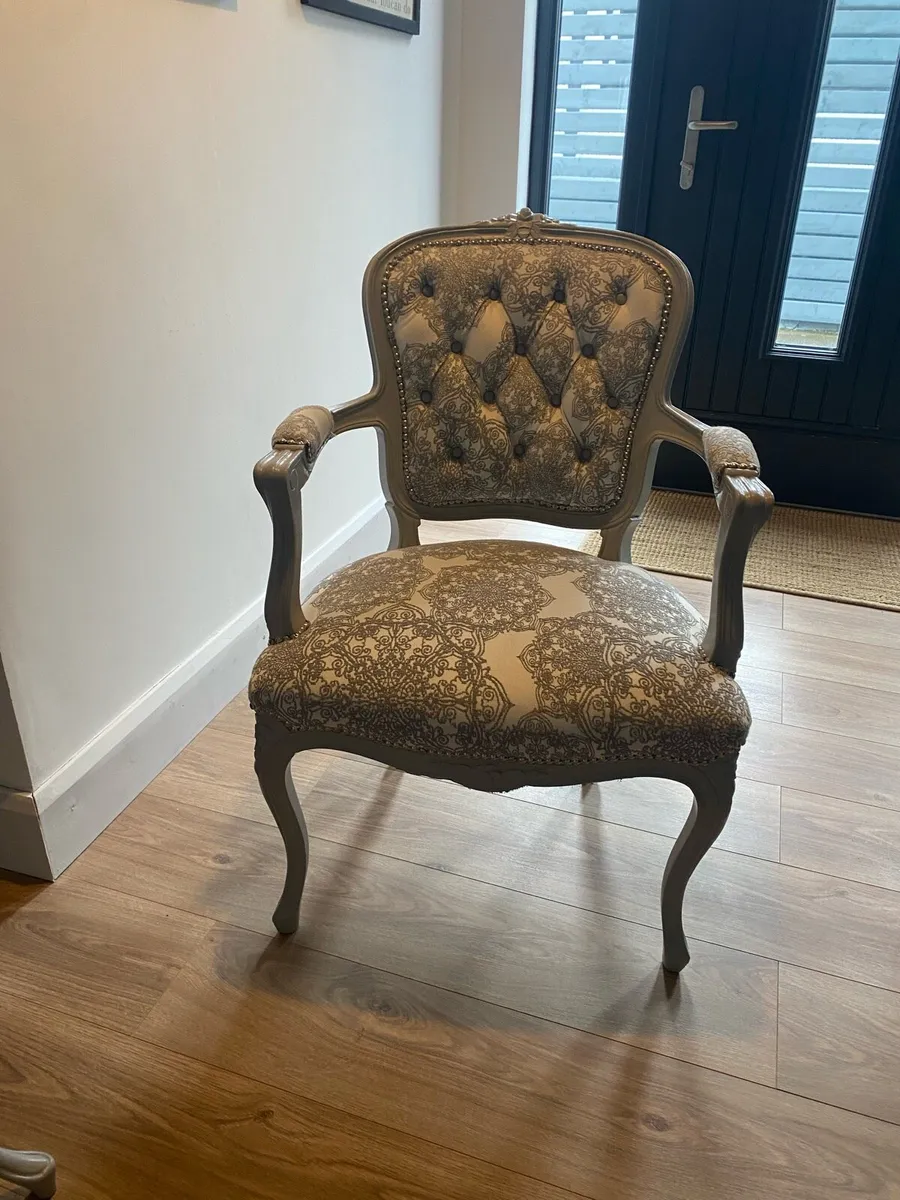 Table & Chair - Image 2