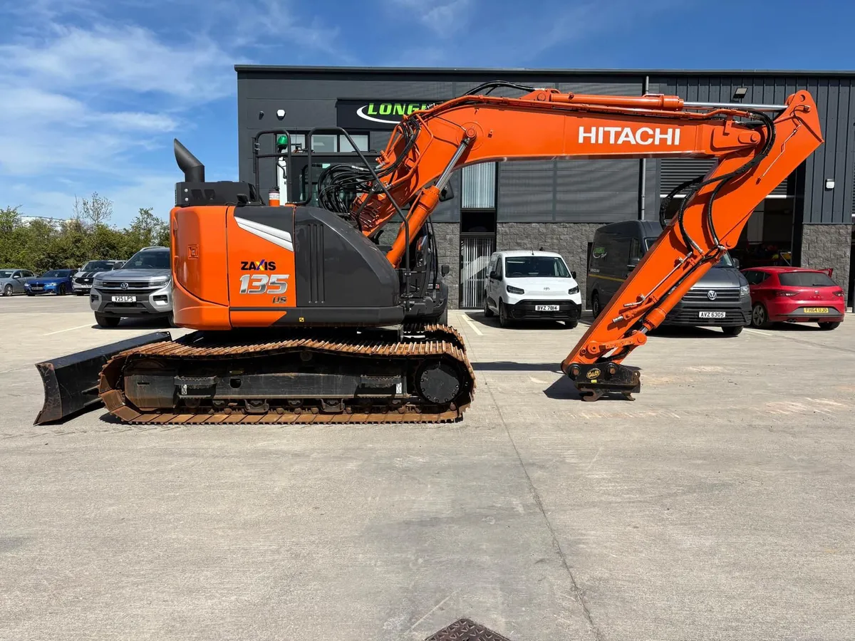 2025 HITACHI ZX 135-7 - Image 1