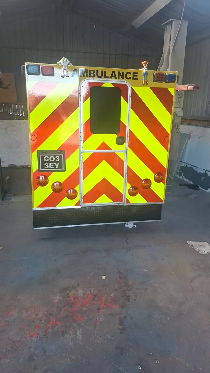 Robin reliant ambulance - Image 4