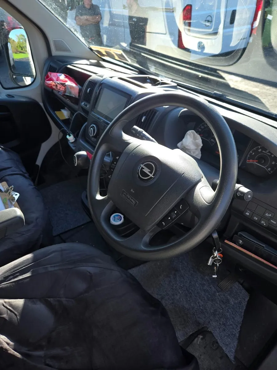 Opel Movano 2024 L2H2 2.2d - Image 2