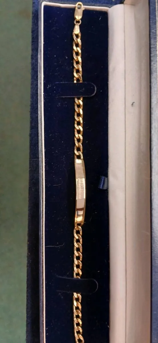 9ct gold gents identity  Bracelet - Image 1