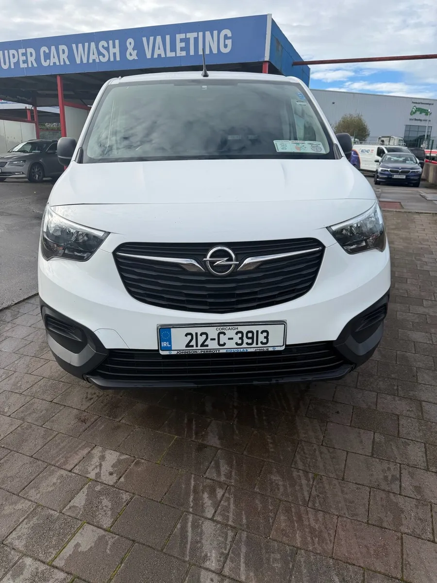 2021 Opel combo NO VAT - Image 1