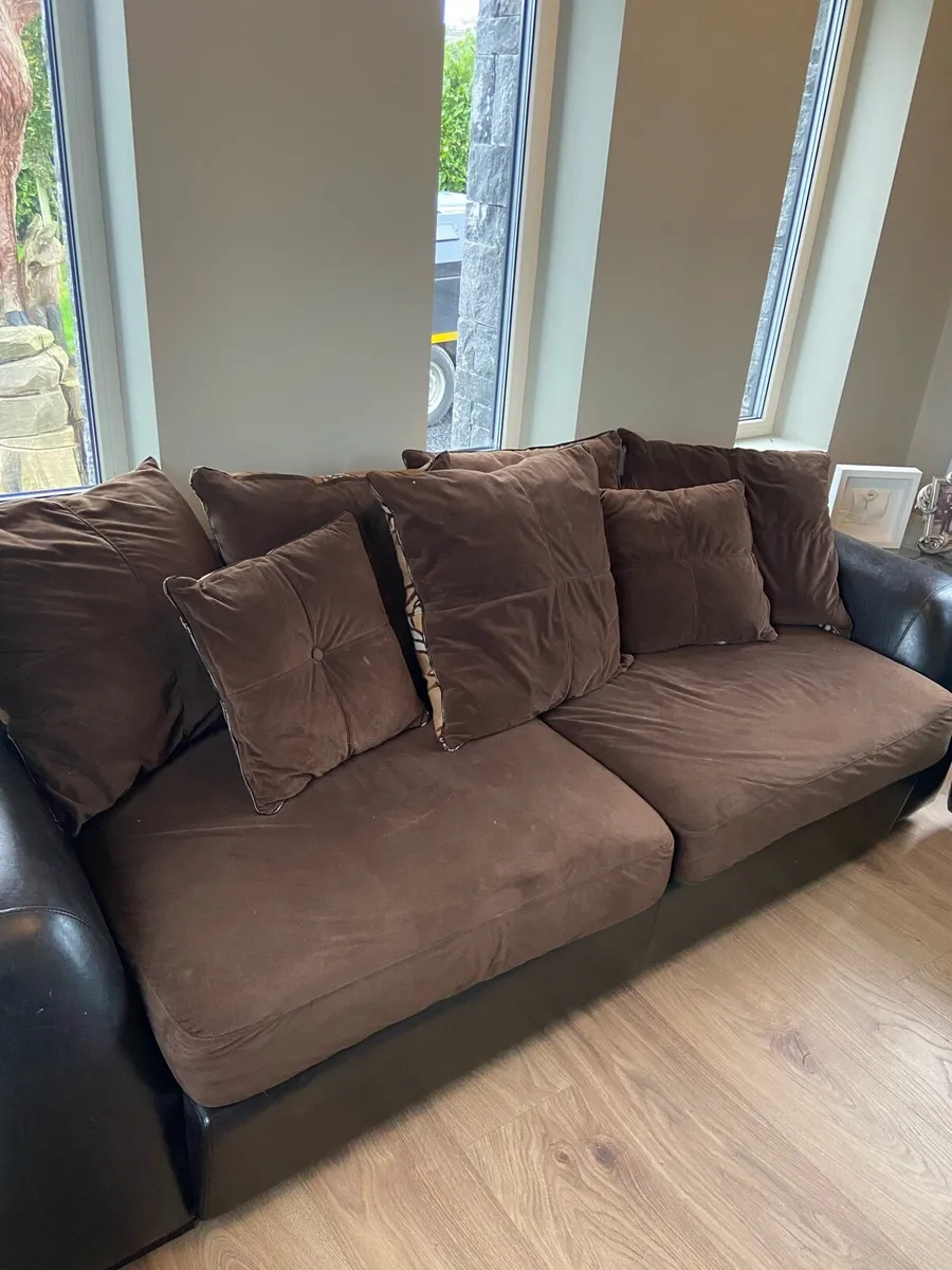 Couch - Image 2