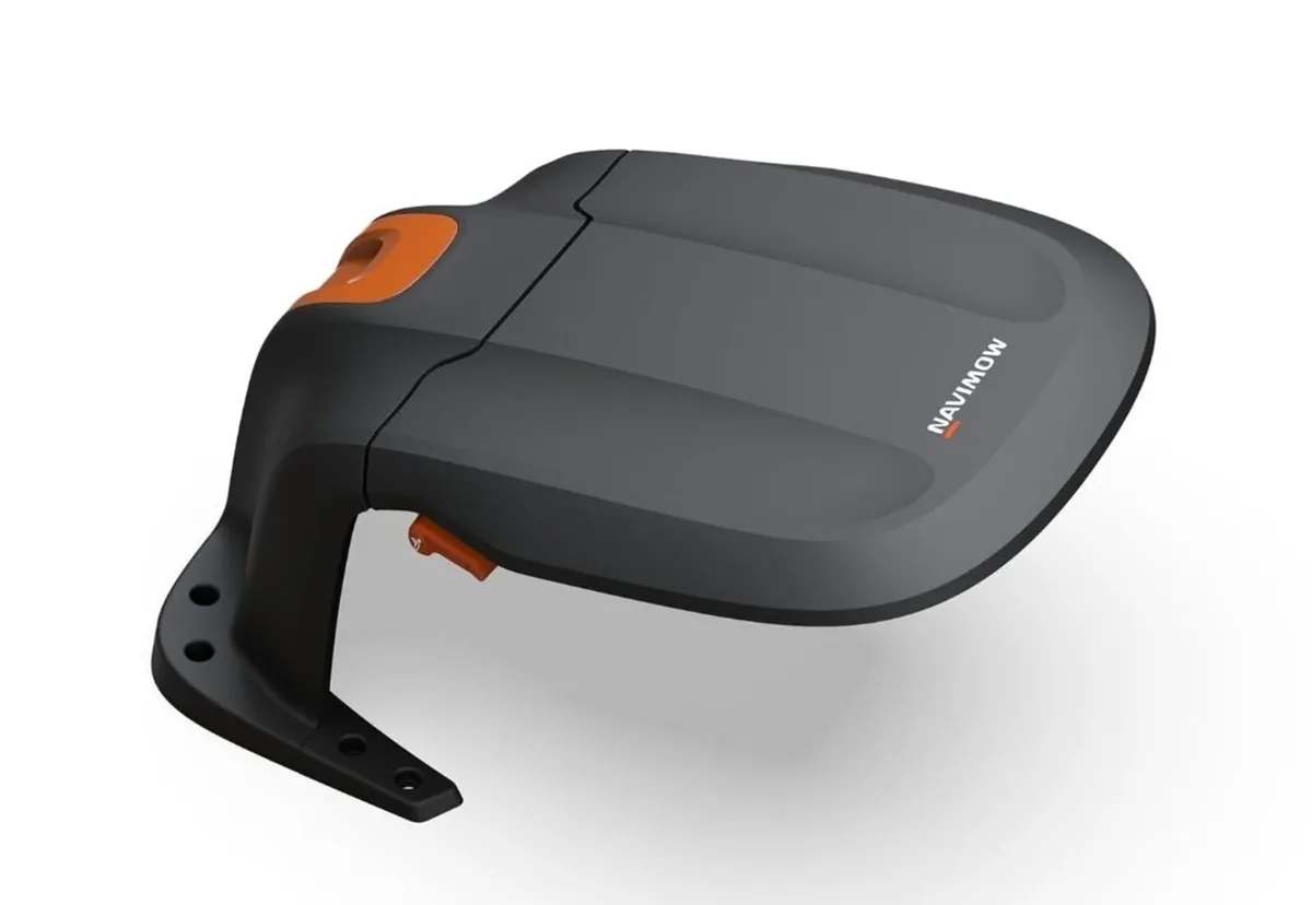 Lawnmower garage - Image 2