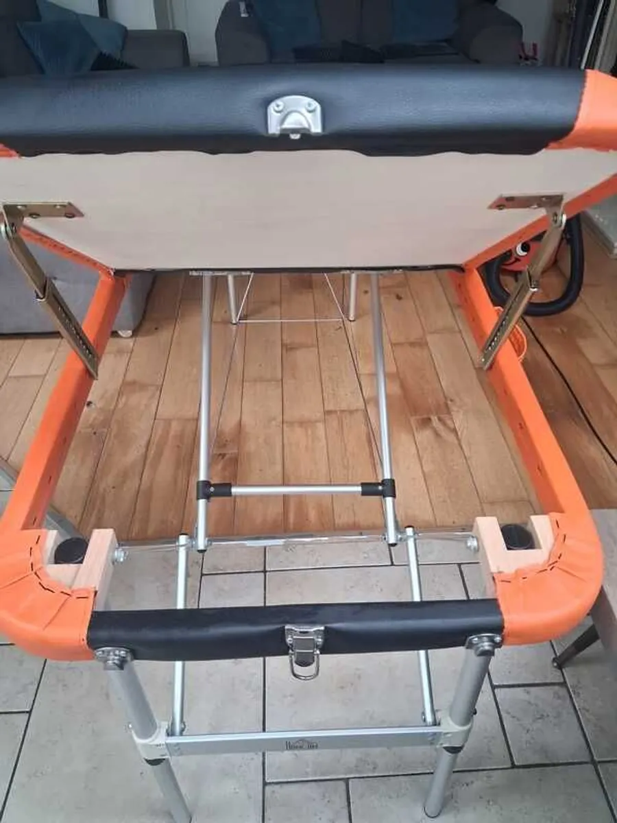 Foldable Massage Bed Portable Table - Image 3