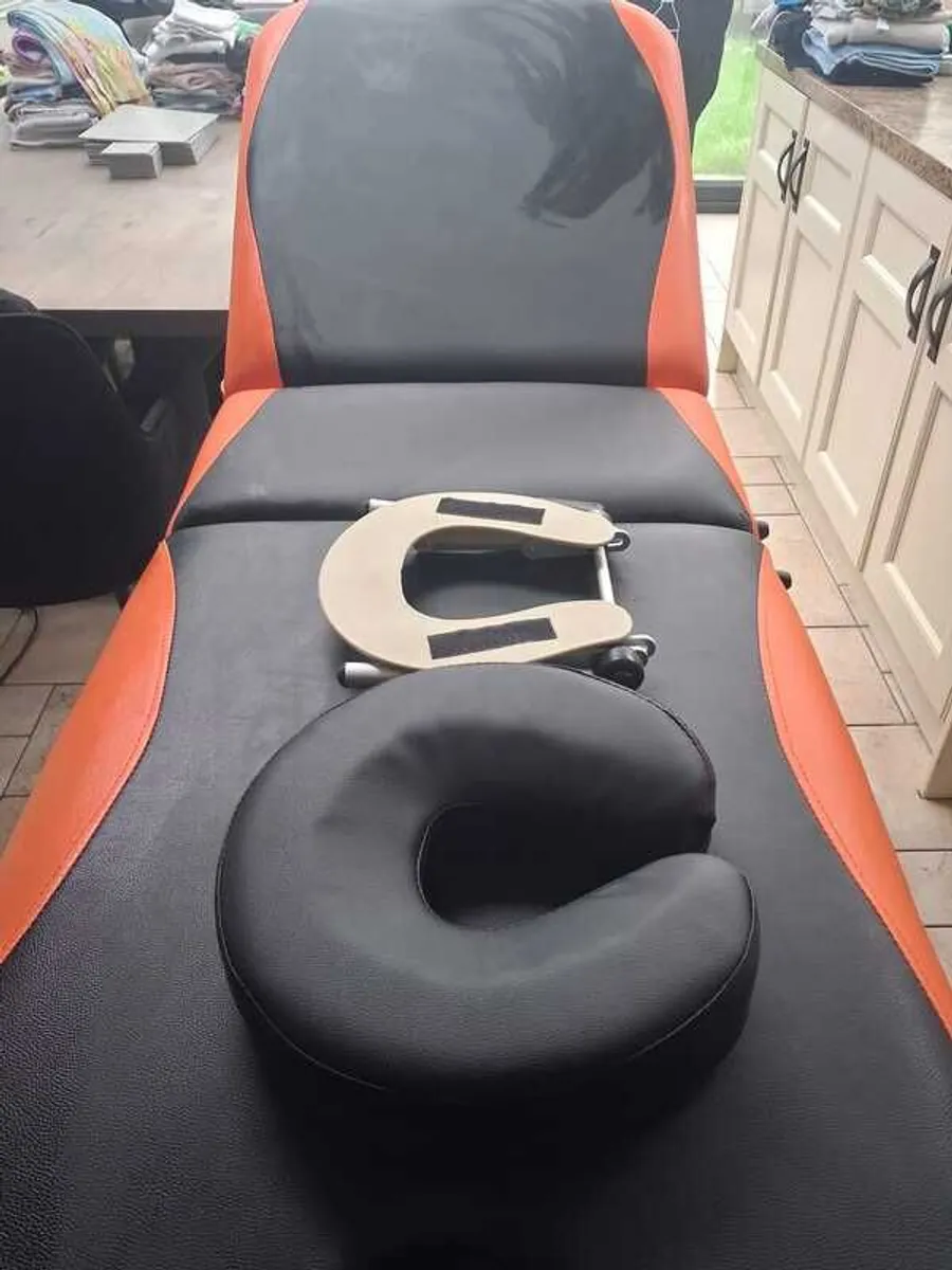 Foldable Massage Bed Portable Table - Image 4