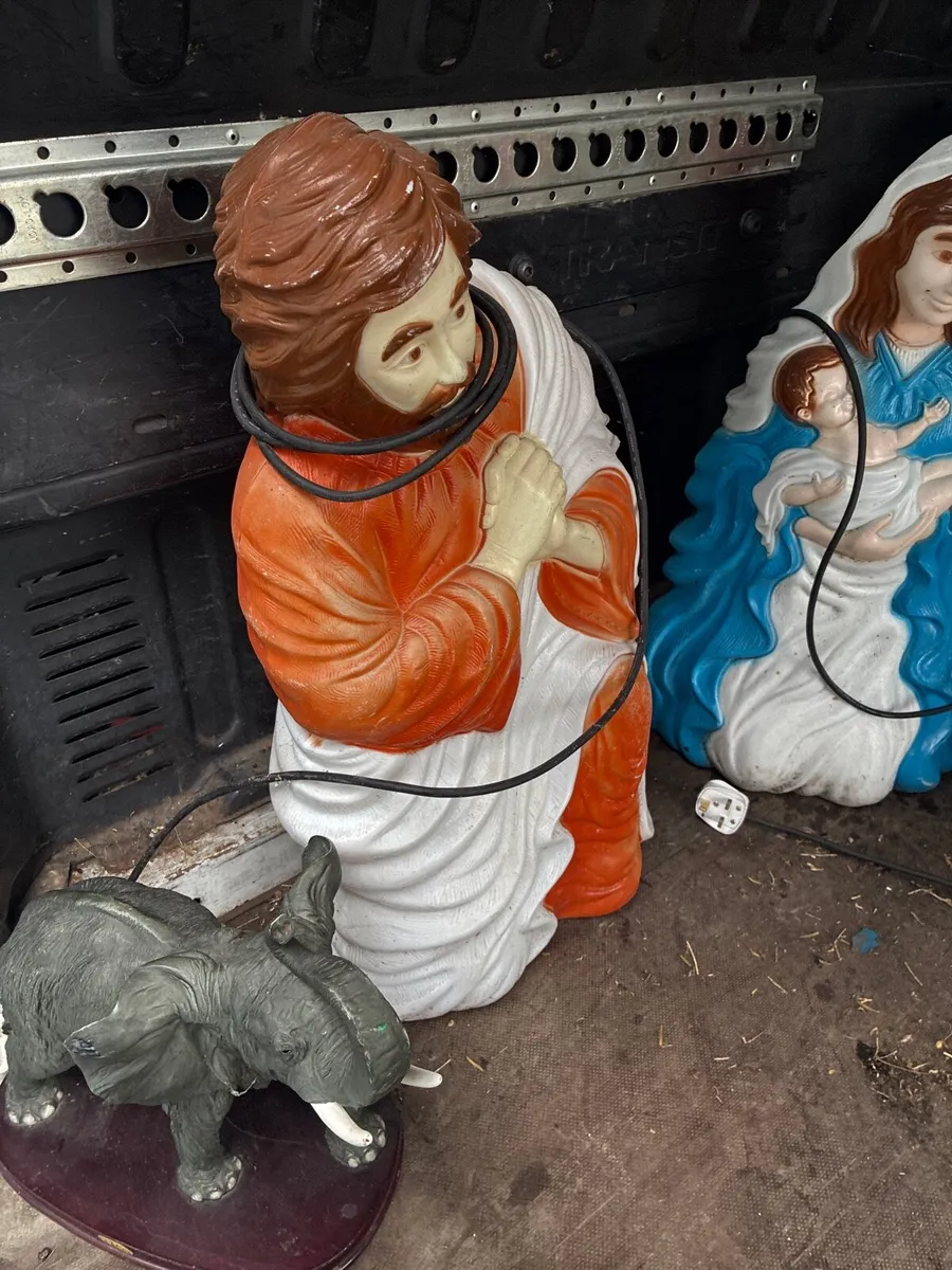 Xmas figures - Image 2