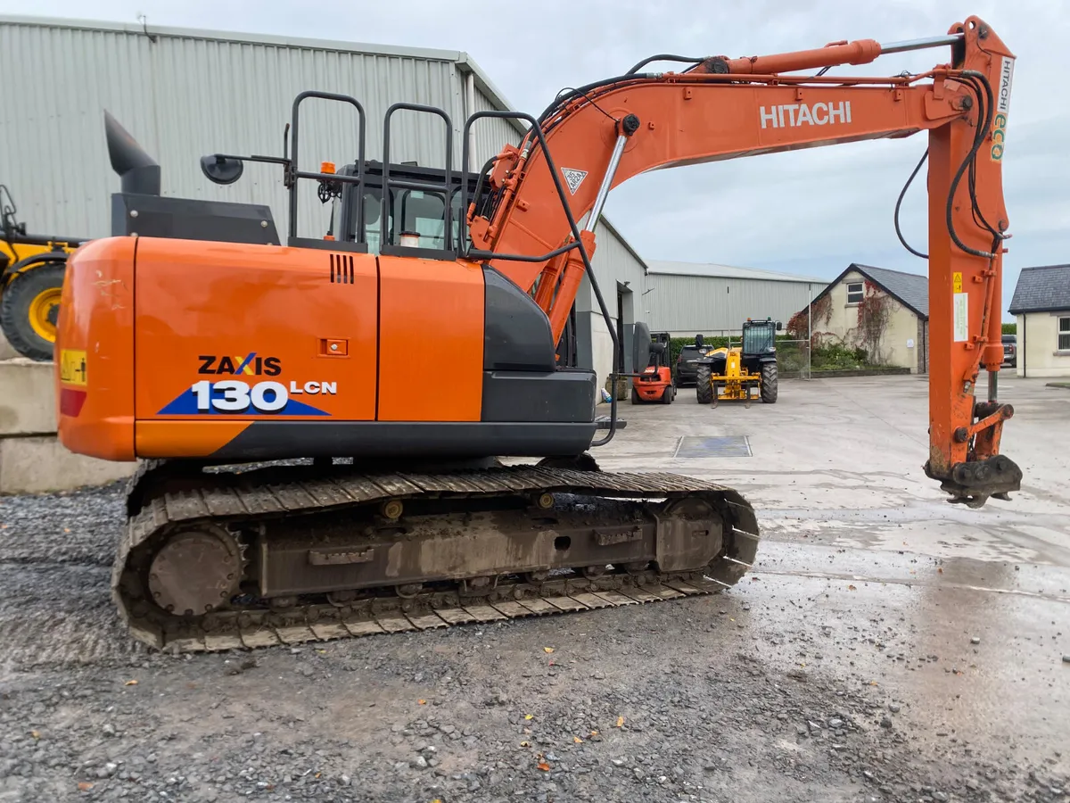 2017 HITACHI ZX130LCN-6 - Image 3