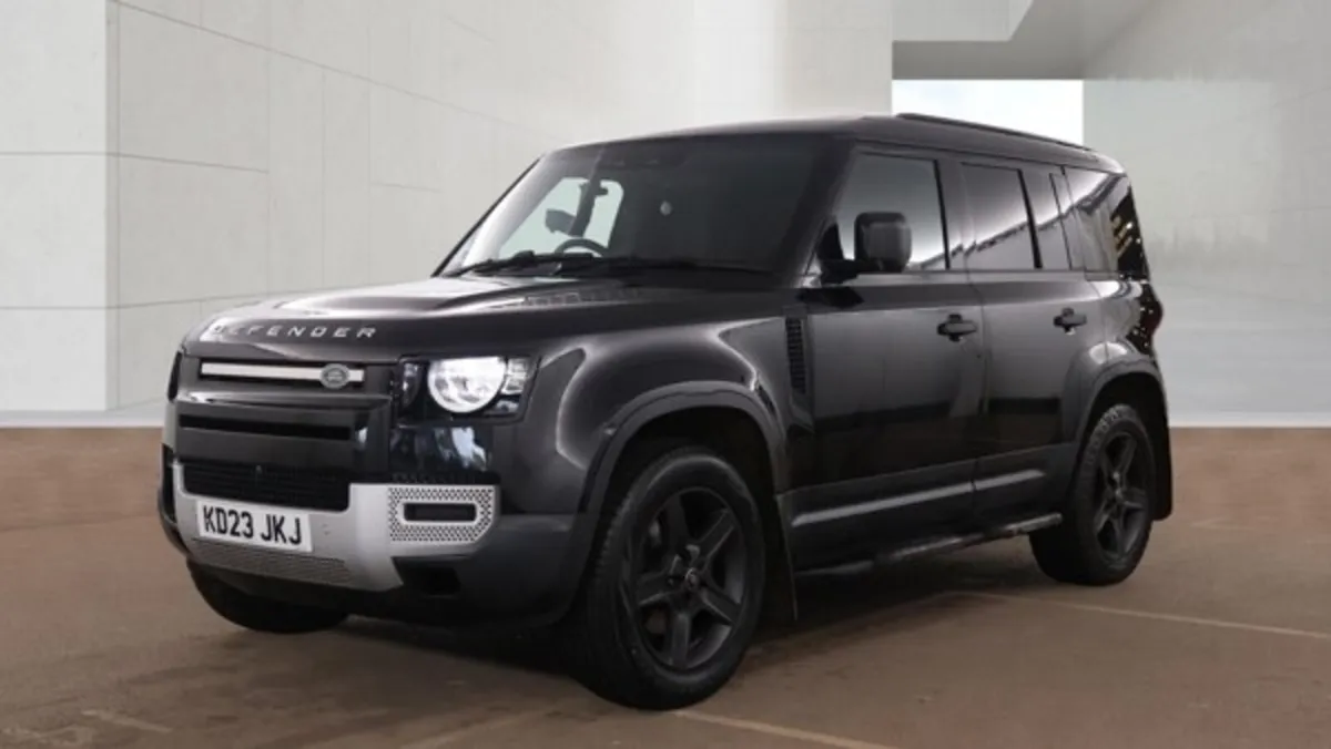 Land Rover Defender 2023 3.0D Commercial  Plus Vat - Image 4
