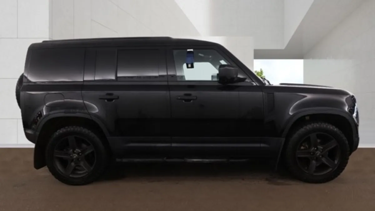 Land Rover Defender 2023 3.0D Commercial  Plus Vat - Image 2