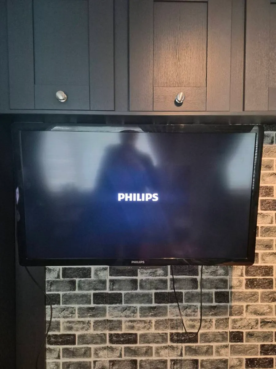Phillips 40 inch TV - Image 1