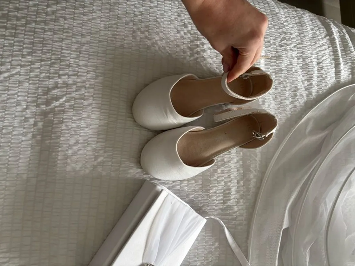 communion dress - Image 3