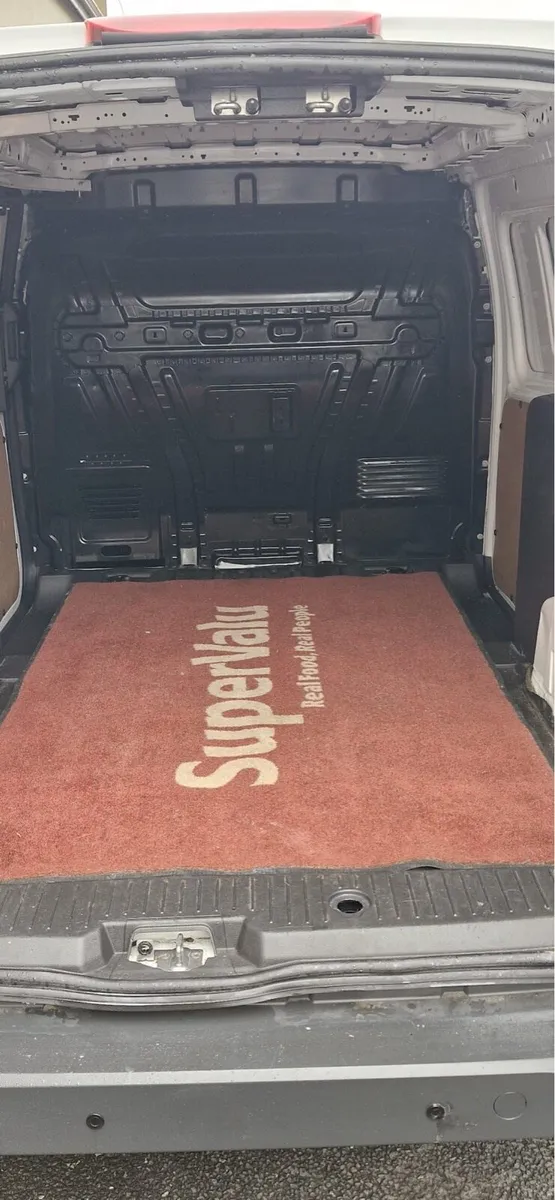 Van - Image 2