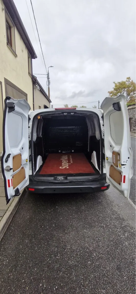 Van - Image 4