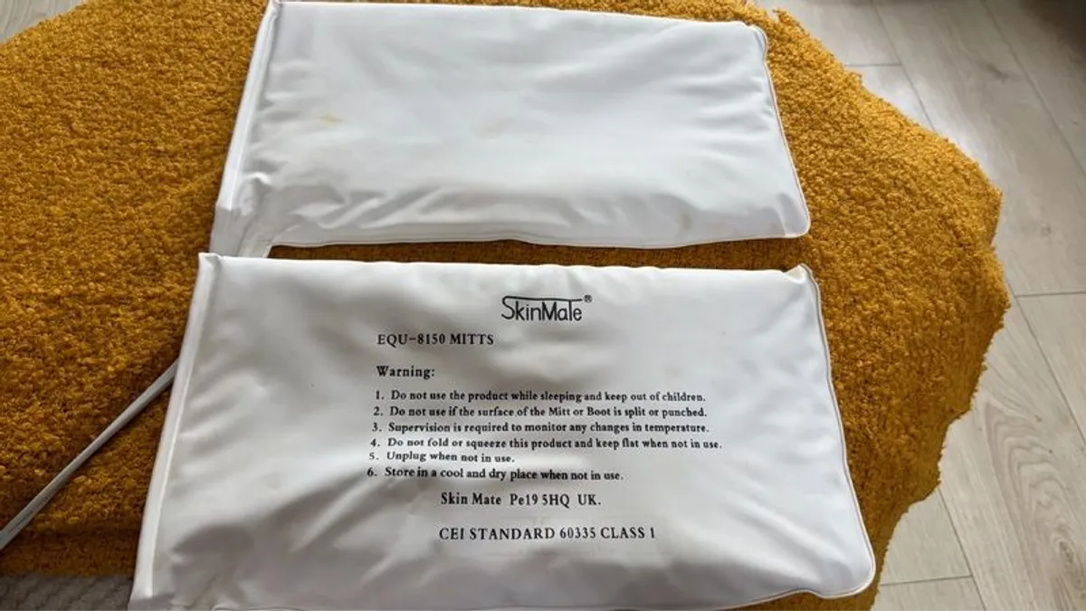 SkinMate Electric Heated manicure Mitts fully working - Image 1