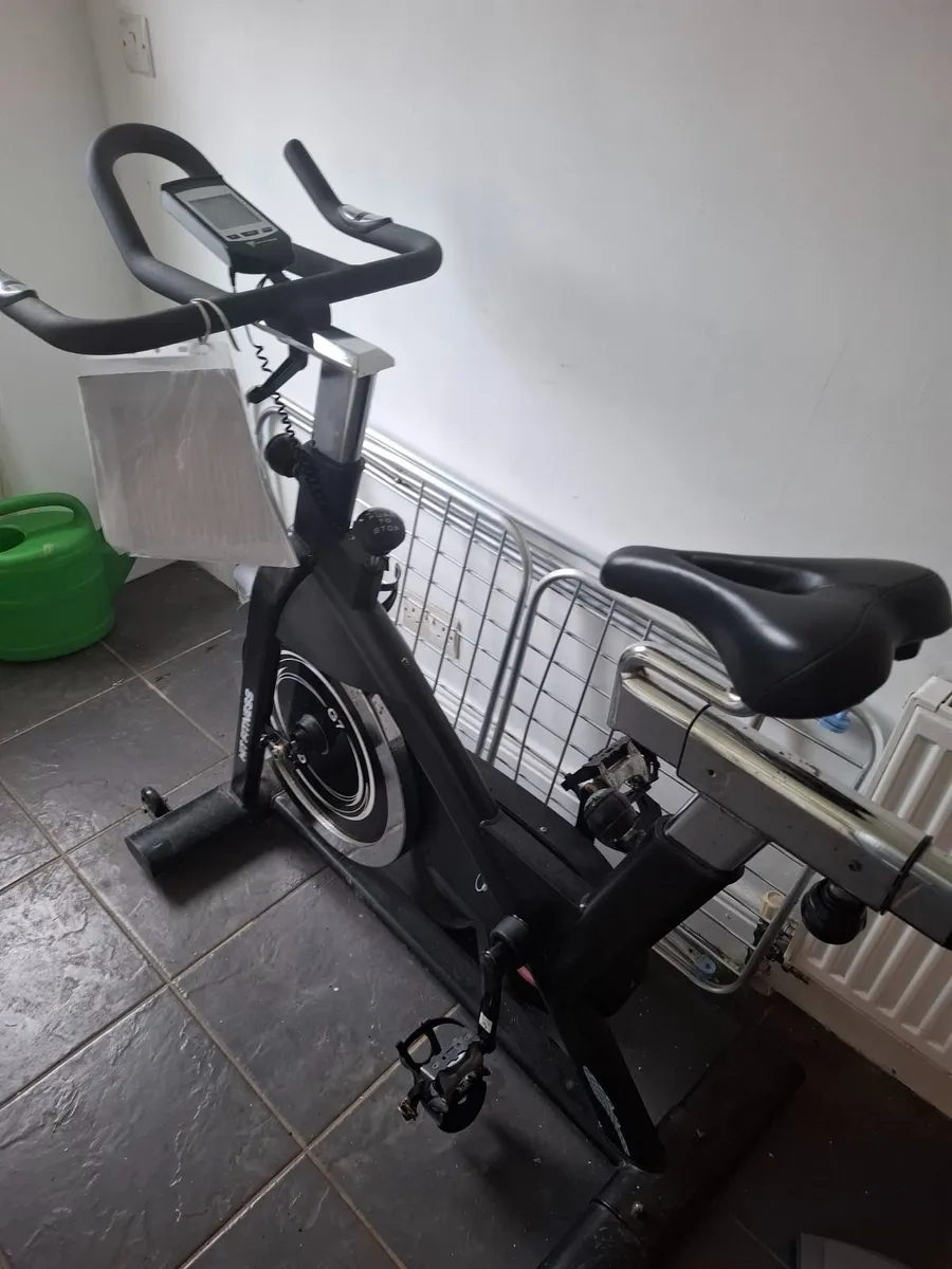 Exercise bike - Image 1