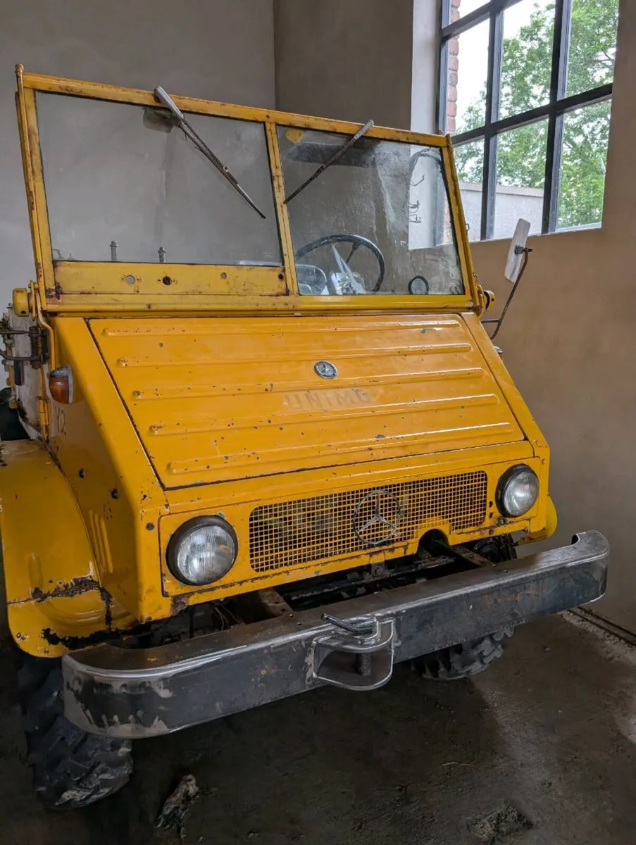 Mercedes  Unimog 411 - Image 3