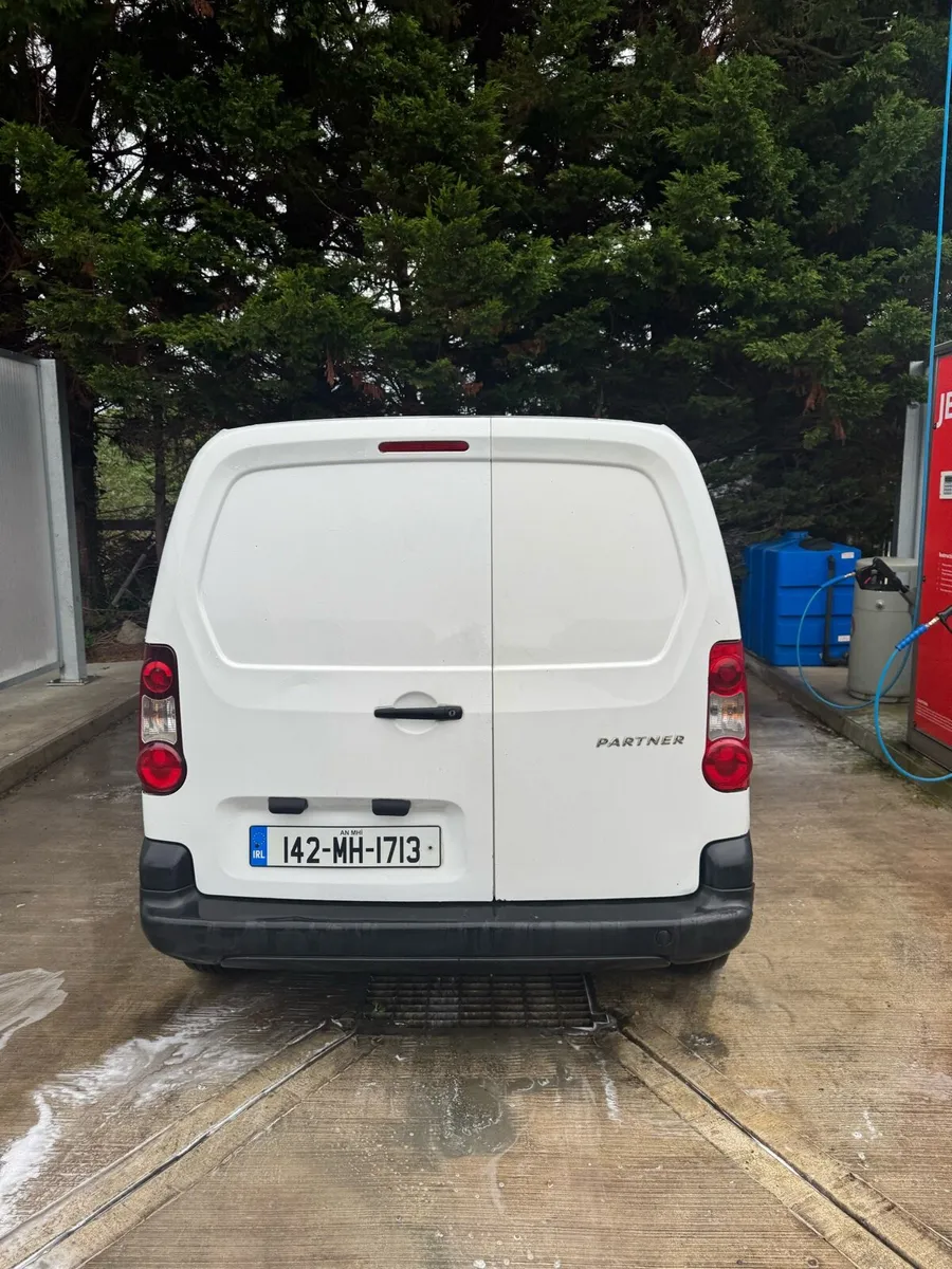 Peugeot Partner - 3 Seater Just Tested - Image 4