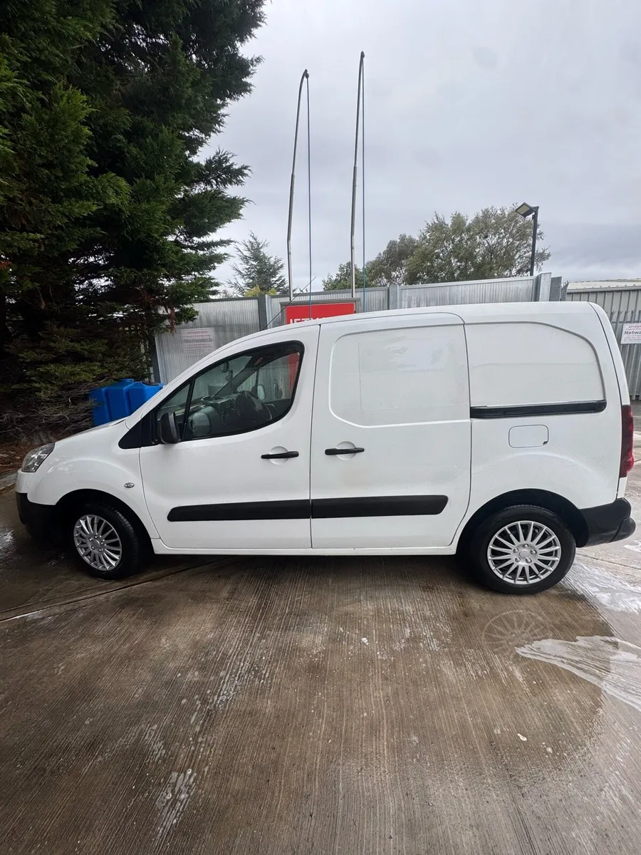Peugeot Partner - 3 Seater Just Tested - Image 1
