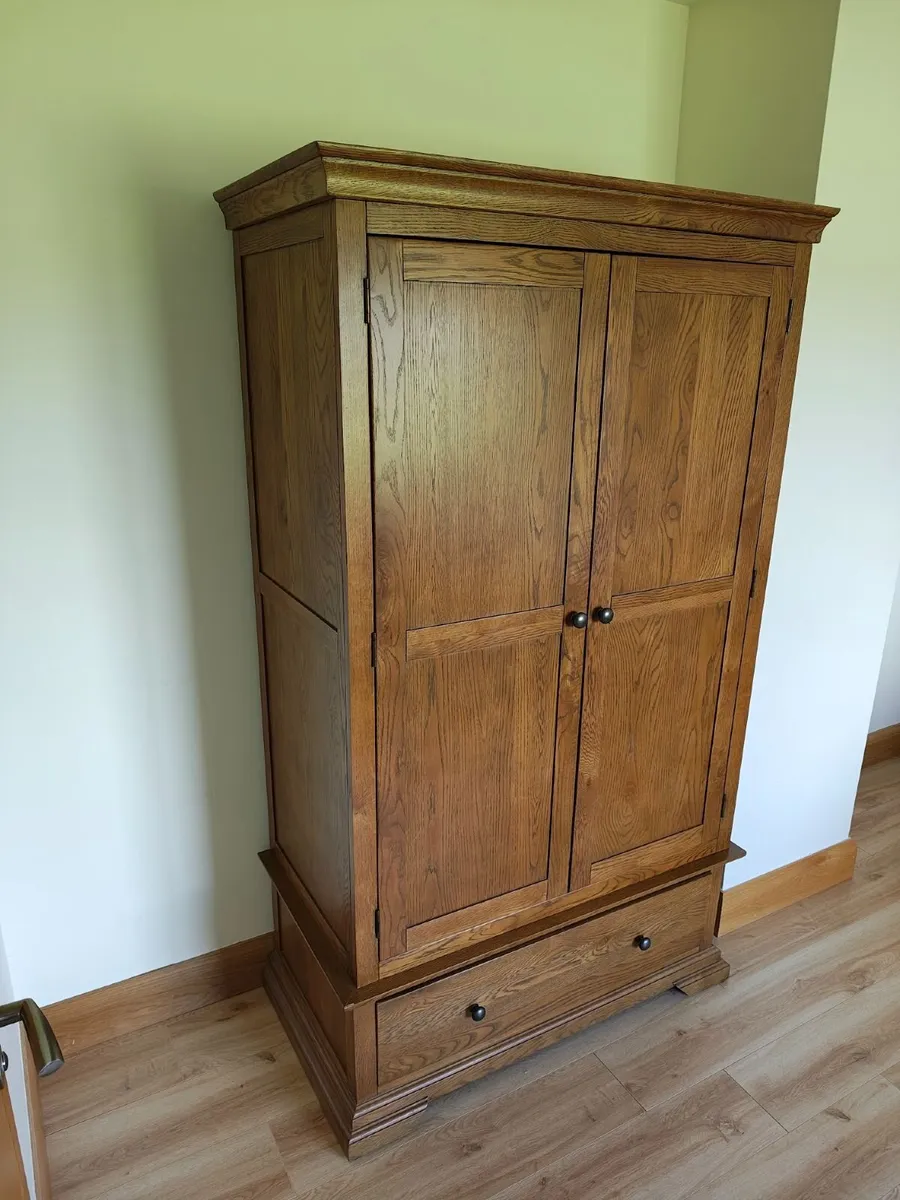 Bedroom Furniture Set - Image 3