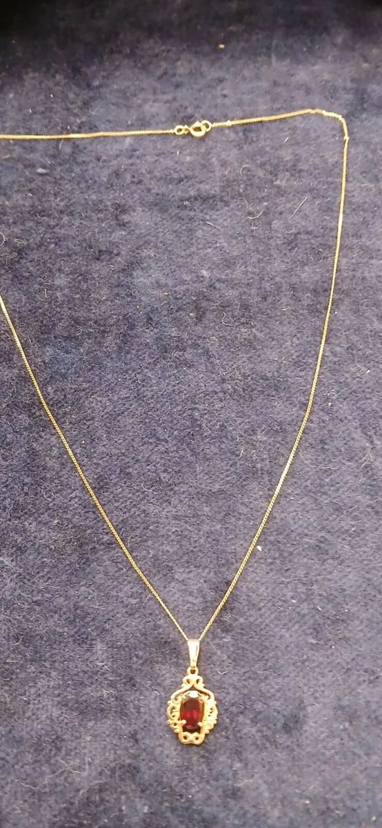 9ct antique garnet pendant and chain - Image 2