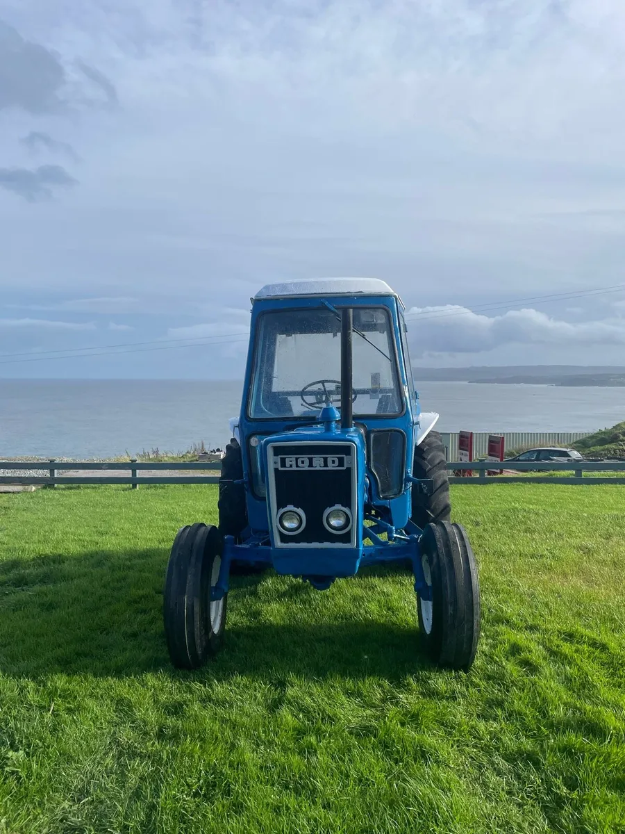 Ford 3600 Q cab - Image 2