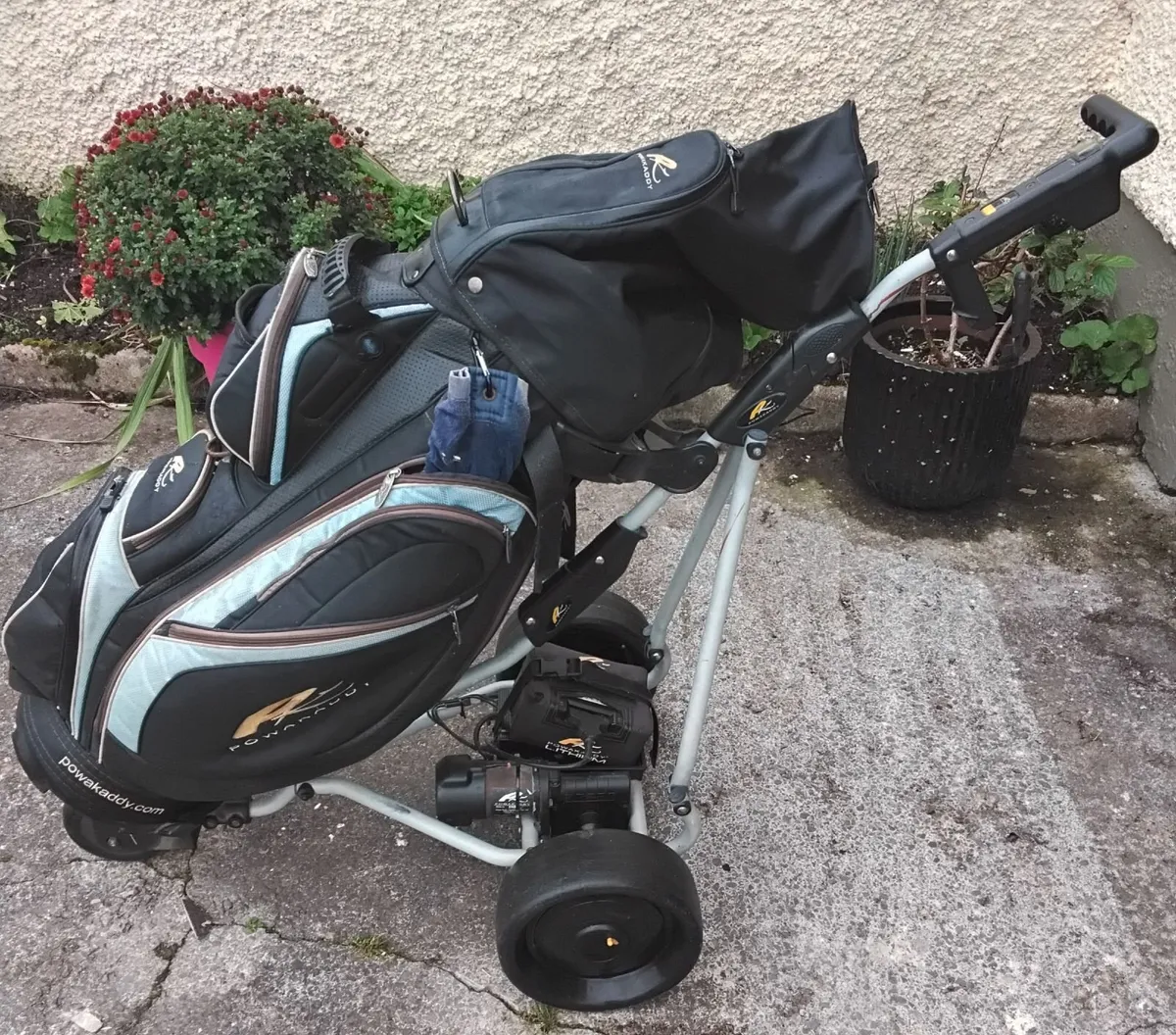 Powercaddy Golf Trolly and Bag - Image 1