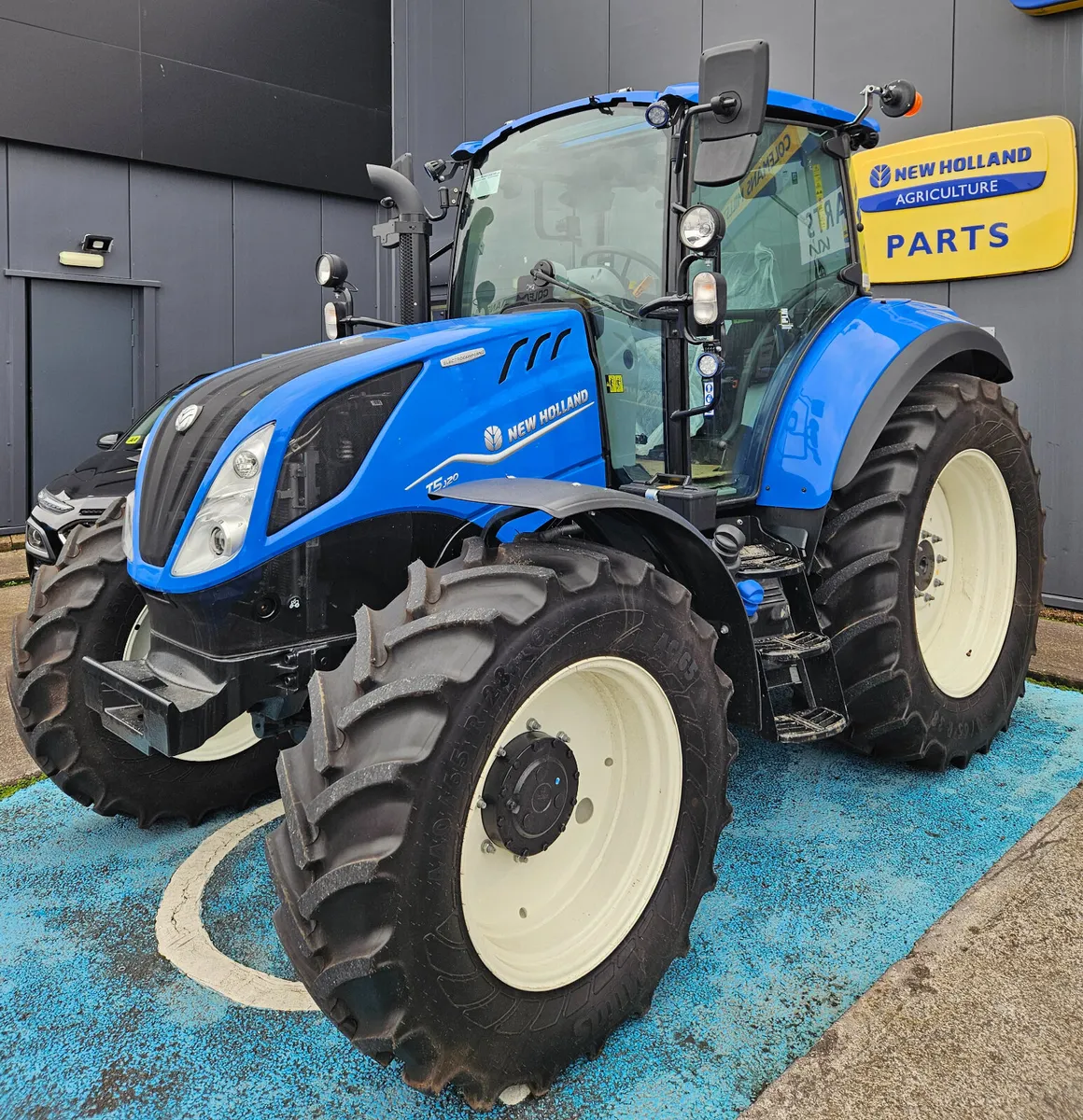 NEW HOLLAND T5.120 Ex Demo - Image 2