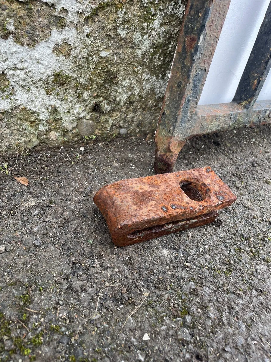 Solid steel gates from an old national school - Image 4