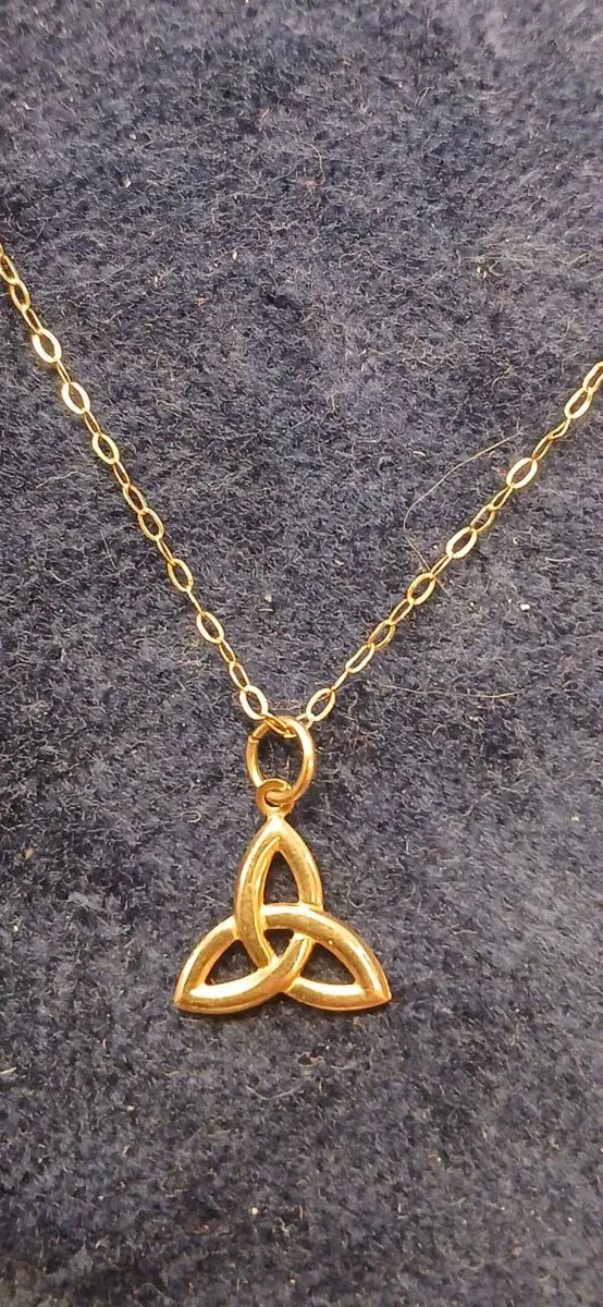 9ct trinity pendant - Image 1