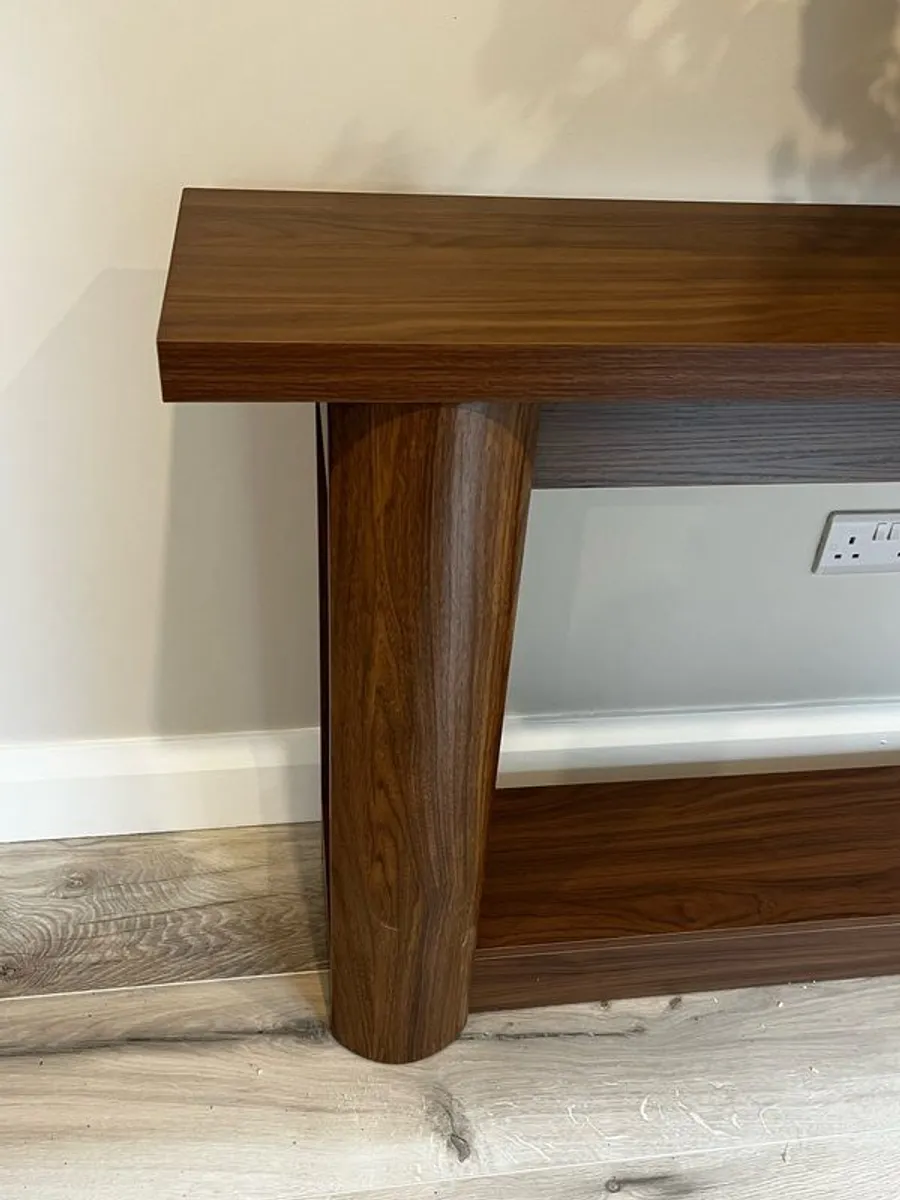 Console Table - Image 2