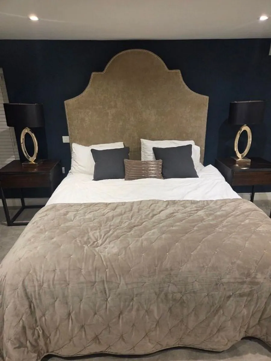 2 x industrial style wooden bedside lockers with 2 x lamps - Image 1