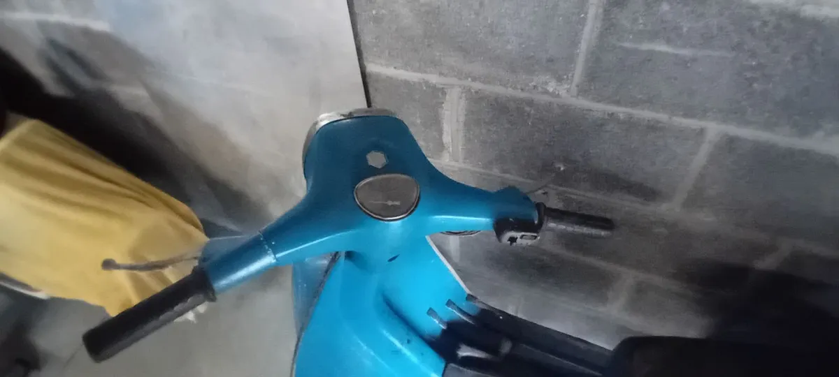 Vespa 150 Super - Image 2