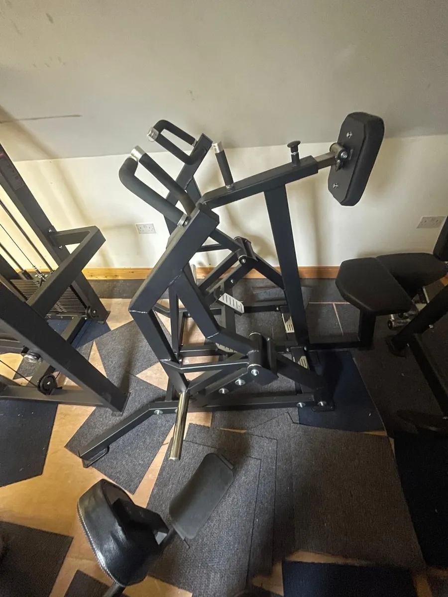 Iso-Lateral Row machine commercial - Image 3