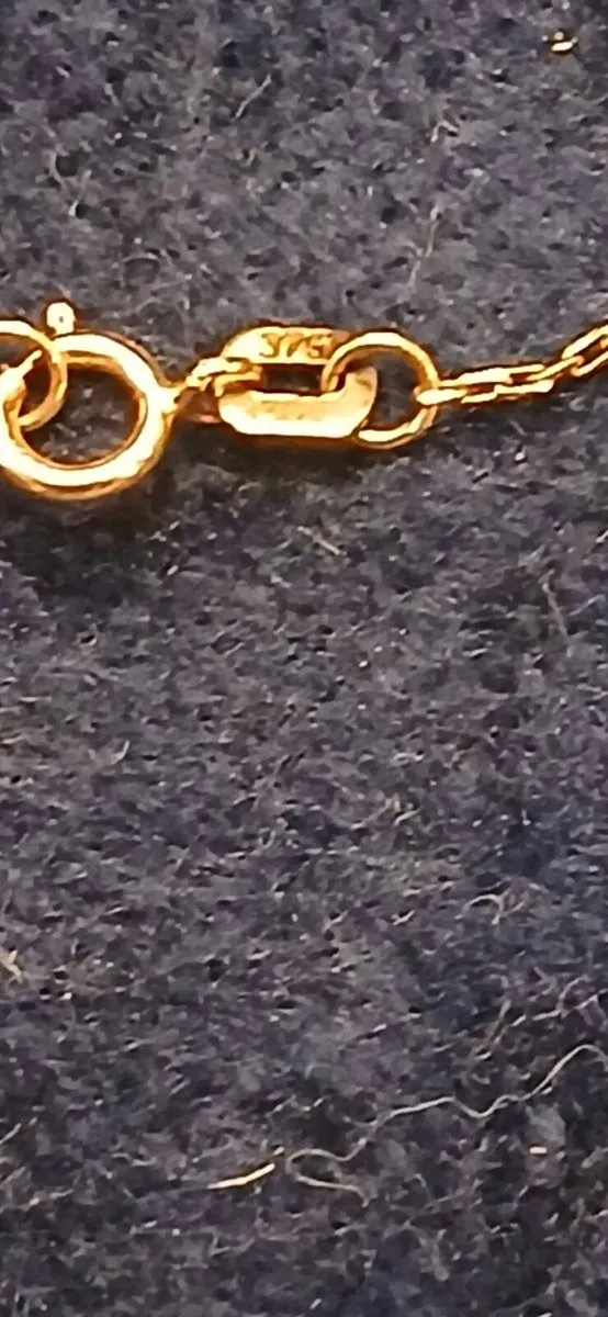 9ct gold  star pendant with 20 inch chain - Image 4