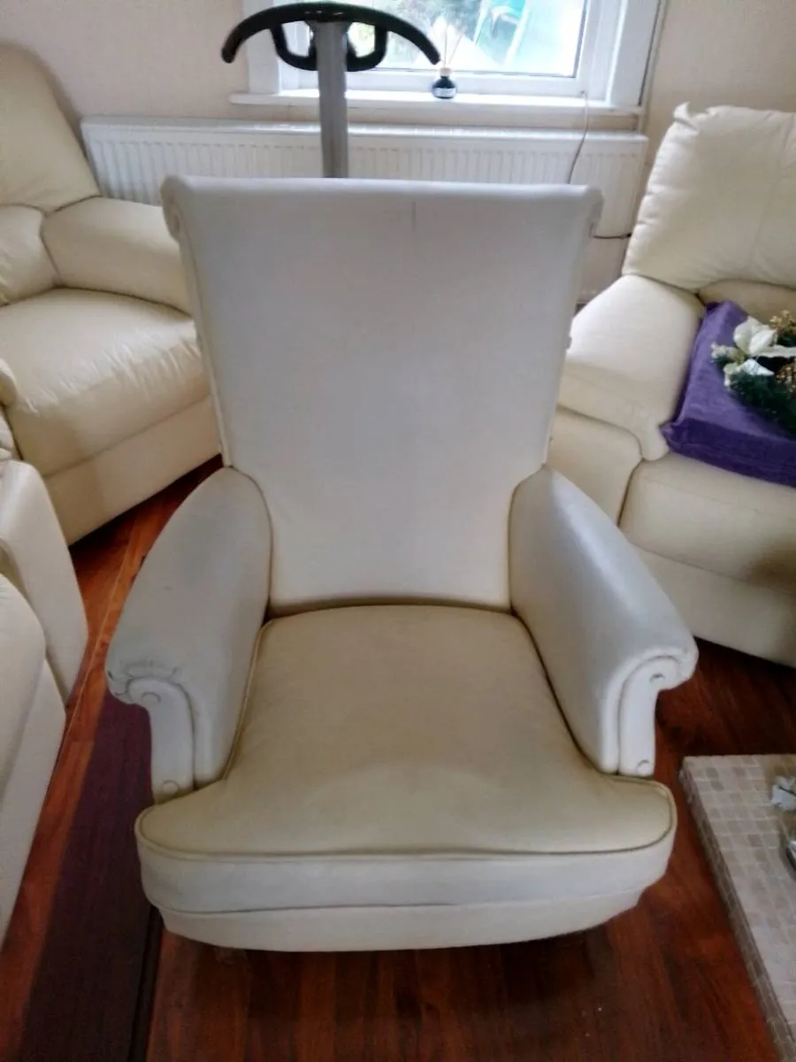 Two armchair black one is a recliner - Image 1